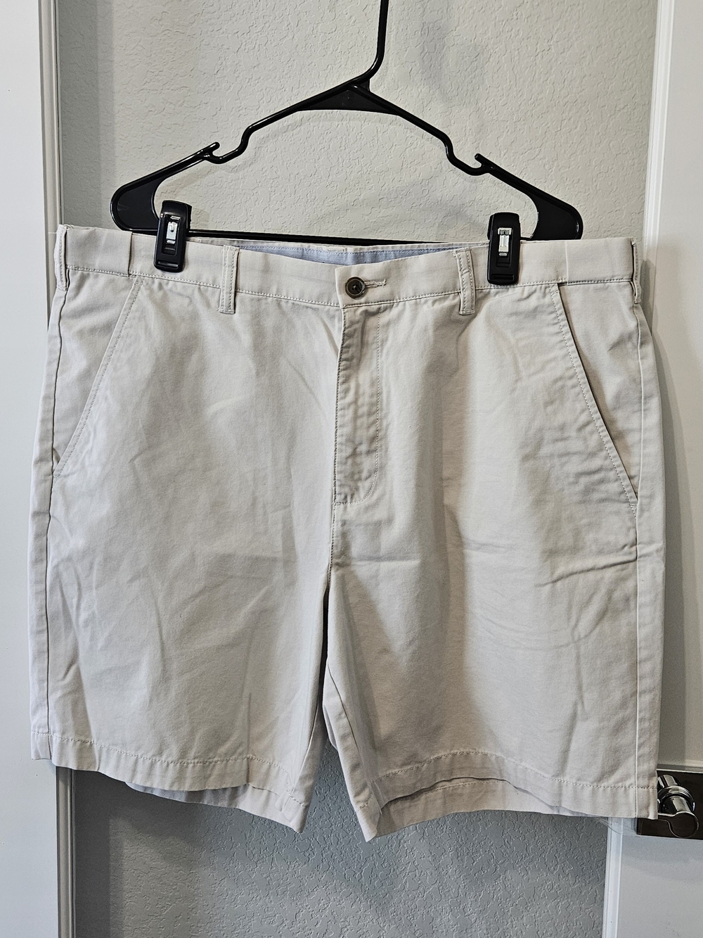 Croft & barrow Men's Light Beige Flat Front Shorts